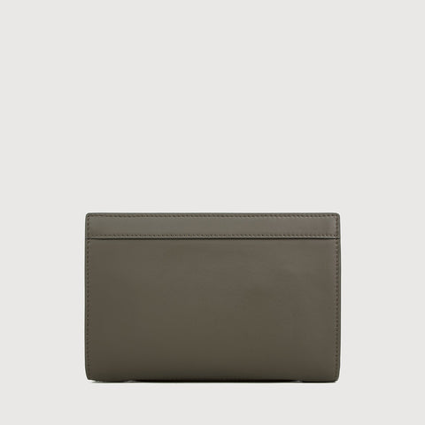 STUDIO SMALL CLUTCH