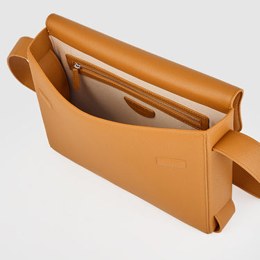 FORMA SMALL MESSENGER
