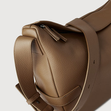 HUGGA MEDIUM MESSENGER