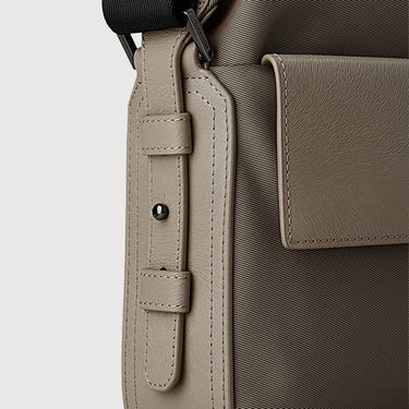 NEIL MEDIUM MESSENGER