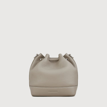 Braun Büffel humus small bucket bag back view with drawstring silhouette