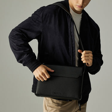 FORMA SMALL MESSENGER