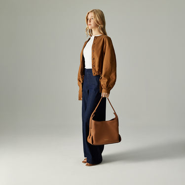 FORME MEDIUM HOBO BAG